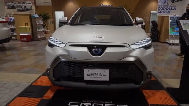 新型トヨタカローラクロスHEV Z 2022年モデル - NEW 2022 TOYOTA COROLLA CROSS Hybrid Z - New Corolla Cross 2022 White смотреть онлайн