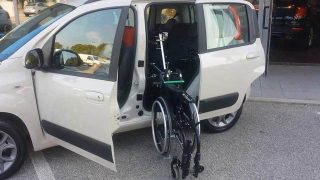 Allestimento speciale per disabili su Fiat Panda смотреть онлайн