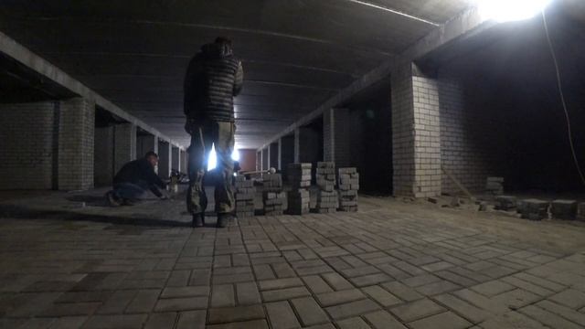 ЖИЗНЬ ПОД ОТКОС ТЯЖЁЛАЯ РАБОТА смотреть онлайн