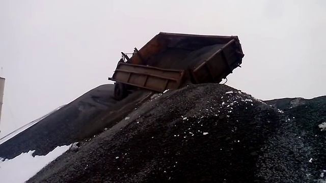 Урал, заезд на конус высотой 5 метров смотреть онлайн