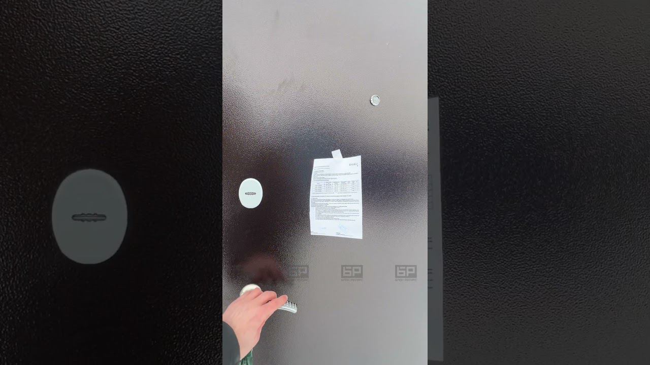 Бытовка БК-2 в синем профлисте с решеткой на окне смотреть онлайн