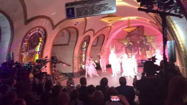 Лебединое озеро в метро смотреть онлайн