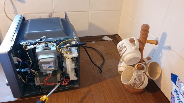 Fitting An LED Light Bulb In My Microwave.