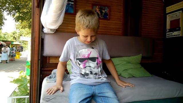 Рыбки чистят кожу смотреть онлайн