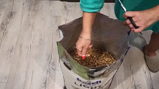 Распаковка — Корм для собак Bosch Petfood Light смотреть онлайн