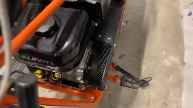 Скаут Сафари 3 BIGFOOT. Установка сетки для вентиляции центробежного сцепления. смотреть онлайн