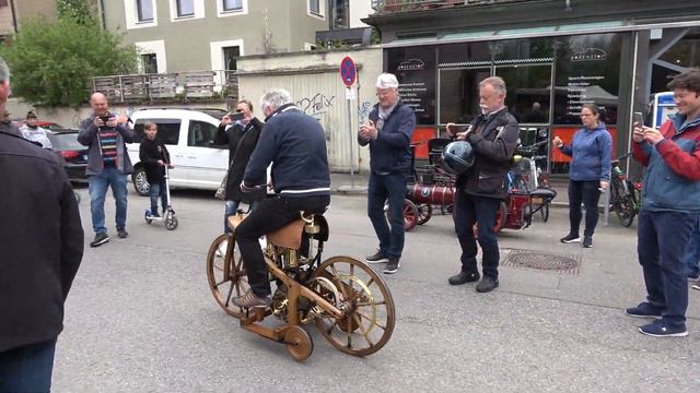 Daimler Reitwagen Von 1885 Der Erste Verbrenner Motor Von Gottlieb Daimler