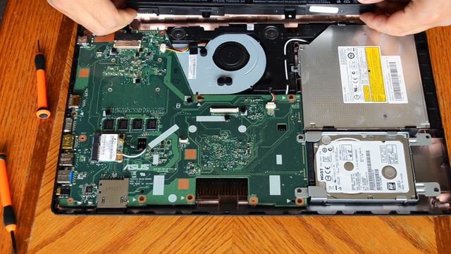 ASUS X551C SONIC MASTER : BATTERY REPLACEMENT смотреть онлайн
