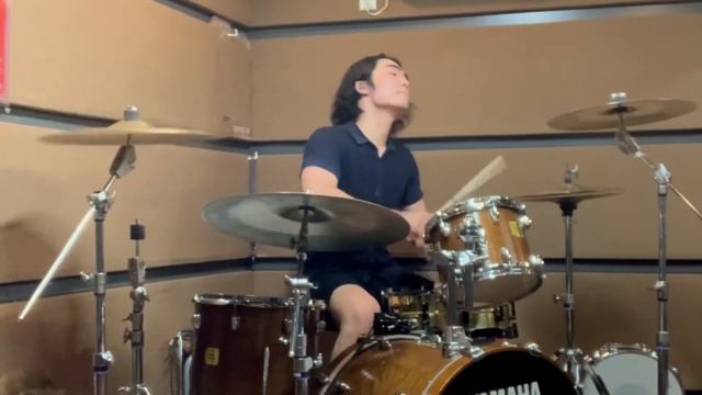 Vitamin X - About To Crack 【DRUMCOVER】Tomohiro Uchigasaki смотреть онлайн