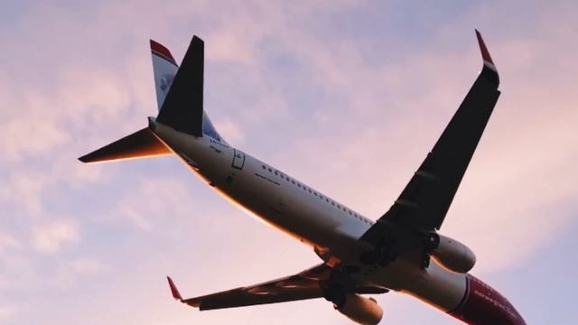 PLANE / NORWEGIAN AIRPORT GARDERMOEN смотреть онлайн