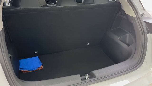 Geely Geometry E ကတော့ styleကျပြီးသပ်ရပ်တဲ့ EV SUV အသေးဖြစ်ပါတယ် смотреть онлайн