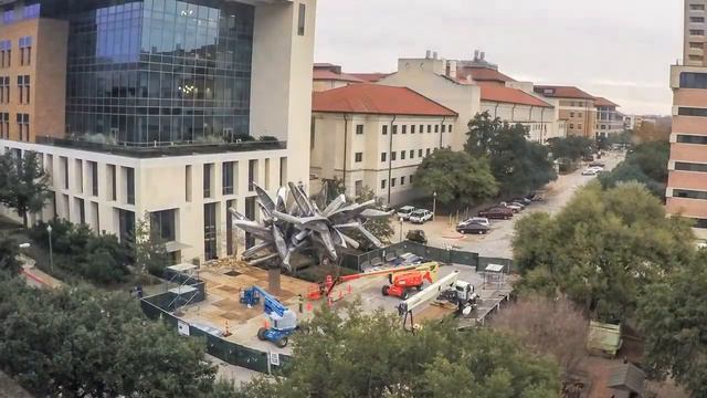 Landmarks Timelapse: Monochrome for Austin by Nancy Rubins смотреть онлайн