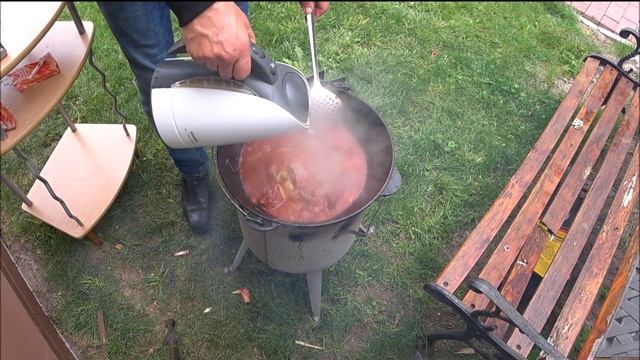 Бограч по венгерски!!! Готовим в казане смотреть онлайн