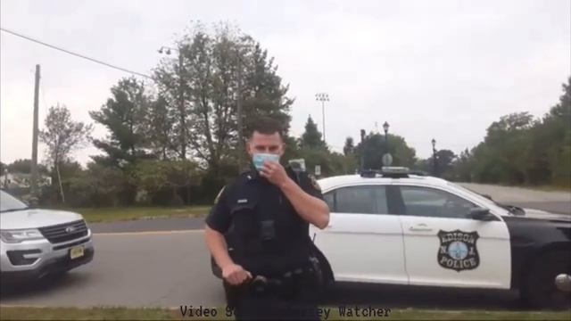AWESOME- 2 Rookie Cops get educated by photographer and Sergeant. смотреть онлайн