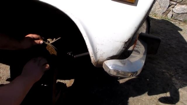 Переворачиваем авто на опракидователях.Overturn cars on the dumper. смотреть онлайн