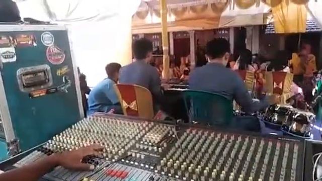 SELOW - JBL MUSIC (COVER SOUND KONCO MAGETAN) смотреть онлайн