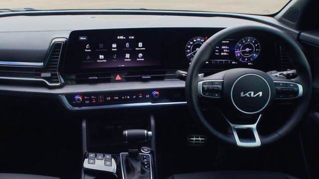 Get up close & personal with the Kia Sportage смотреть онлайн