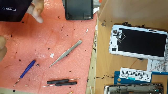 FLY IQ4504 - замена экрана (тачскрина и дисплея) смотреть онлайн