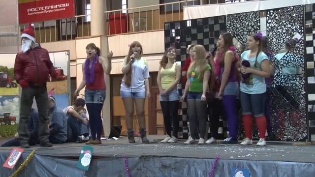 Новогоднее поздравление от кафедры ин.яз и ДМК смотреть онлайн