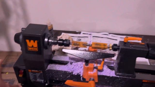 WEN LA3421 3 2 Amp 8 Inch by 13 Inch Variable Speed Mini Benchtop Wood Lathe Review смотреть онлайн