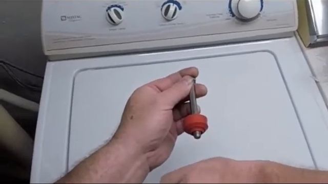 EGR Tube Seal Installation Explanation 05-10 Dodge Charger, Chrysler 300 смотреть онлайн