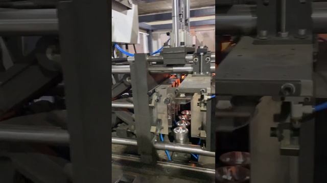 Автомат выдува ПЭТ бутылки 3000 бут./час смотреть онлайн
