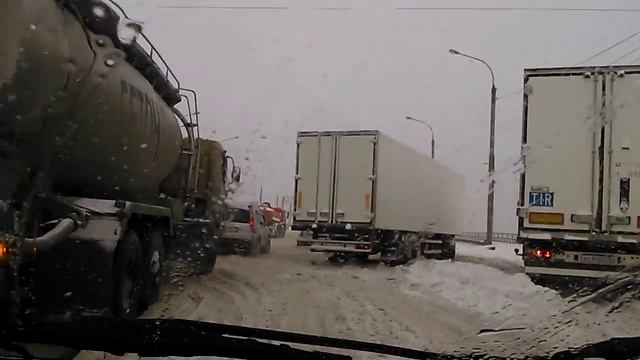 фуры У арены Омск смотреть онлайн