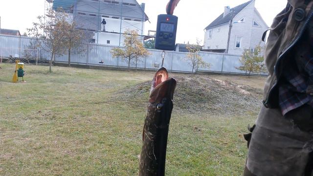 Должна быть больше килограмма. Наверное смотреть онлайн