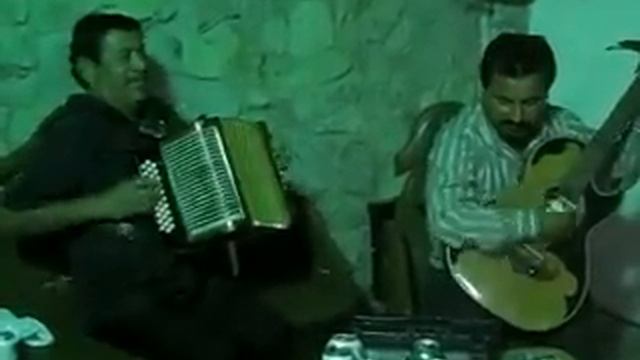 Jose Angel Reyes Polka con Silverio Caserez en el Bajo смотреть онлайн