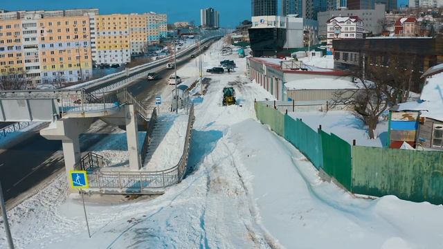 Фронтальный погрузчик в деле! WL 20T на расчистке снега смотреть онлайн