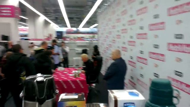 Scooter in Yekaterinburg, 24 October 2013, autograph session in Media Markt смотреть онлайн