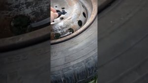 меняем ниппель( штуцер) в колёсах  своим руками дома