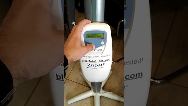 Как проверить время работы/ресурс лампы Philips ZOOM? смотреть онлайн