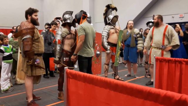 Manu Bennett And Summer Glau - The End Of Montreal Comiccon 2016