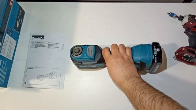 Мультитул-реноватор Makita DTM52Z -не обзор только распаковка.Главный вопрос где переходник взять? смотреть онлайн