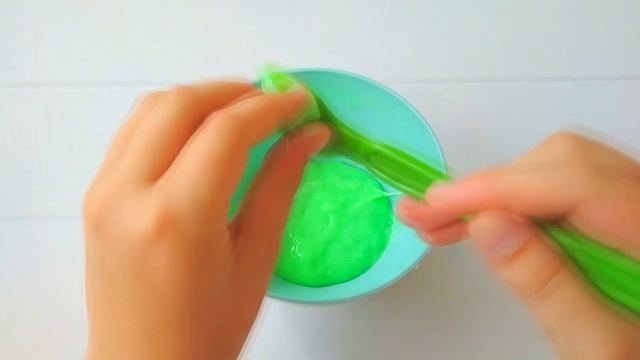 СЛАЙМ КОТОРЫЙ СДЕЛАЕТ КАЖДЫЙ?КАК СДЕЛАТЬ ЛИЗУН, КОТОРЫЙ ВСЕГДА ПОЛУЧАЕТСЯ из клея ПВА своими руками смотреть онлайн