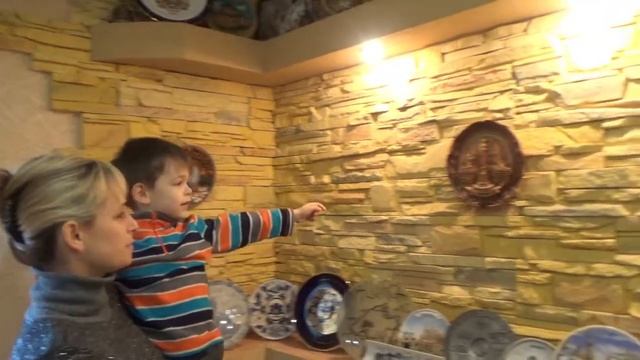 Учим страны мира по тарелкам Коллекция сувенирных тарелок смотреть онлайн