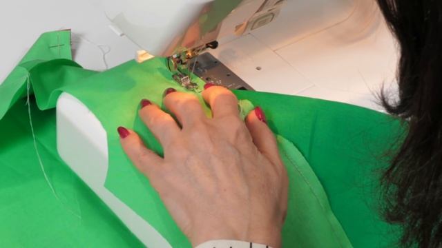 Как лучше всего обработать прямоугольный вырез горловины смотреть онлайн