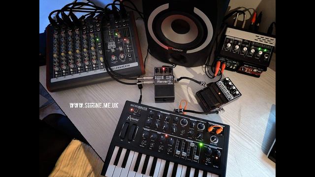 Arturia MicroBrute + DOD Death Metal + Boss RV-6 смотреть онлайн