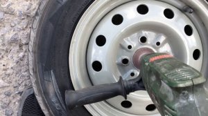 УСТАНОВИЛ КОЛПАКИ СТУПИЦ НА ВАЗ 2107!