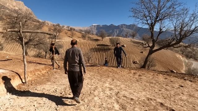 Nomadic Life In The Mountains: Building A Winter Residence