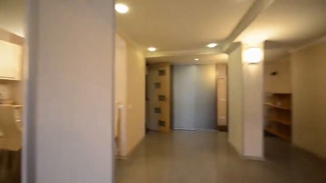 Квартира посуточно Киев: Видеообзор двухуровневой квартиры на Бессарабке ✔️ Безопасная аренда смотреть онлайн