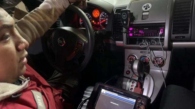 2010 Nissan Sentra jalonea el carro/ no desarrolla /sensor maf смотреть онлайн