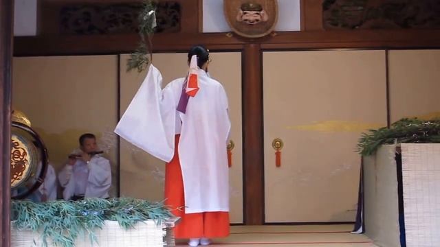 Kagura Dance at Ebisu Shrine, Kyoto смотреть онлайн