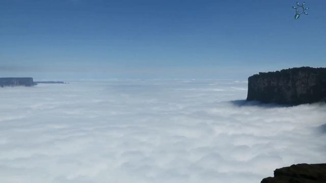 Гора Рорайма. Венесуэла, Бразилия, Гайана смотреть онлайн