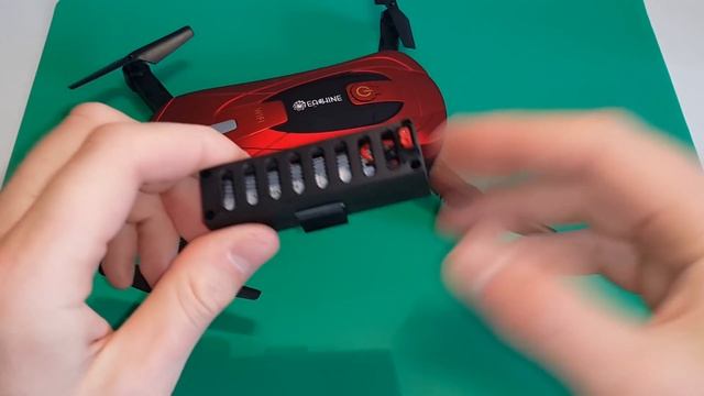 Мини Складной Квадрокоптер Eachine E52 с камерой и WIFI / Обзор и тест полета смотреть онлайн