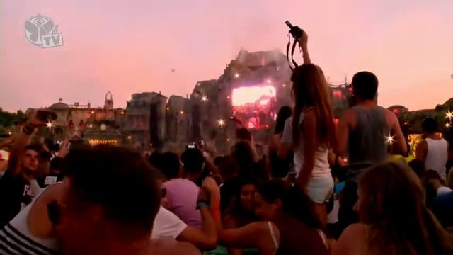 Tomorrowland 2013 David Guetta, Afrojack, Nicky Romero and Steve Aoki go down смотреть онлайн