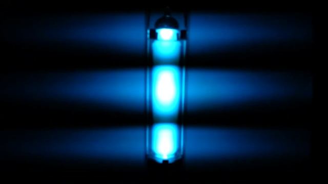 Запуск старой ртутной лампы HgH 2000. Первое включение. смотреть онлайн