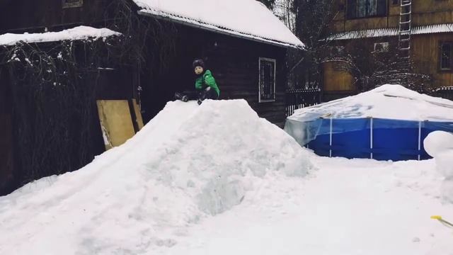Снежная горка своими руками смотреть онлайн
