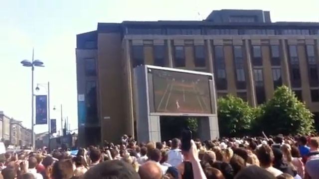 Andy Murray wins Wimbledon (Reaction) смотреть онлайн